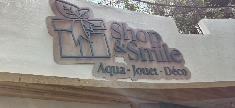 Bestand:Shop&Smile newlogo.jpg